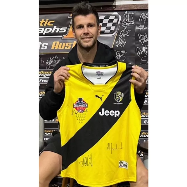Richmond Cotchin, Hardwick & Dusty Signed 2017 Premiership Jumper